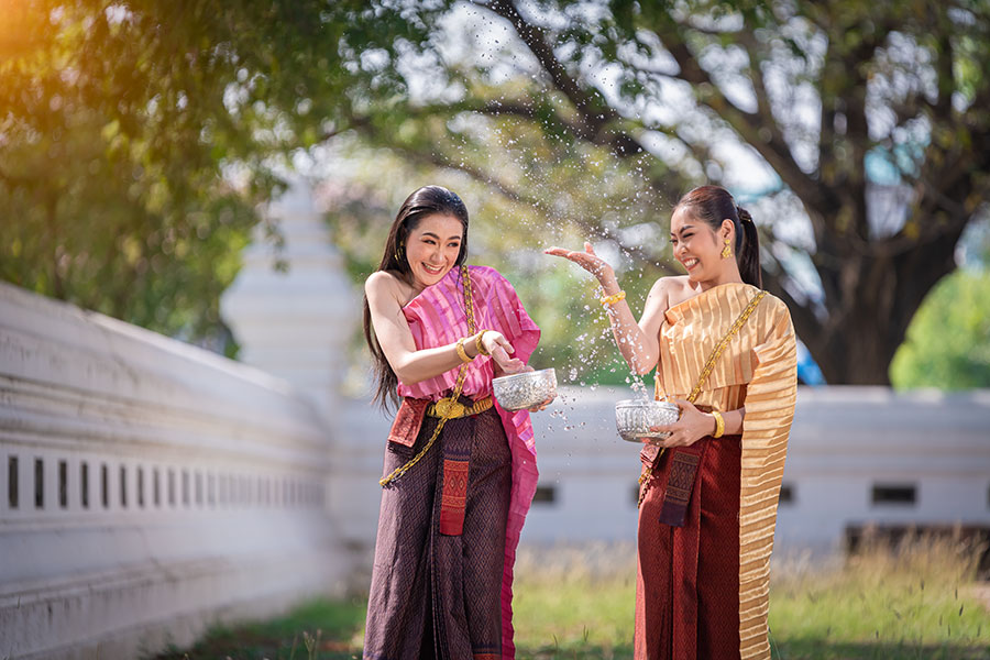 5 สถานที่เล่นน้ำสงกรานต์ กรุงเทพฯ & นนทบุรี ที่ห้ามพลาด